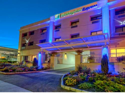 Roslyn ( New York) United States Promo Code Booking.com
