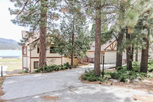 Big Bear Lake (CA) United States Promo Code Agoda.com