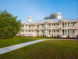 Lee (MA) United States Hotels