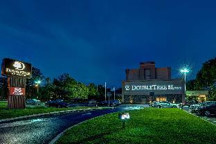 Tinton Falls (NJ) United States Hotels