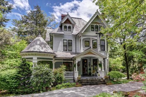 Asheville (NC) United States Promo Code Agoda.com